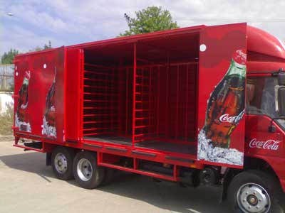 roller-shutter-vs-sliding-doors-commercial-trucks
